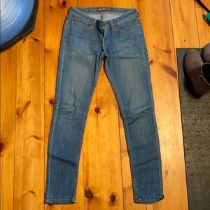 💫 Levi’s - Low Rise Skinny Jeans